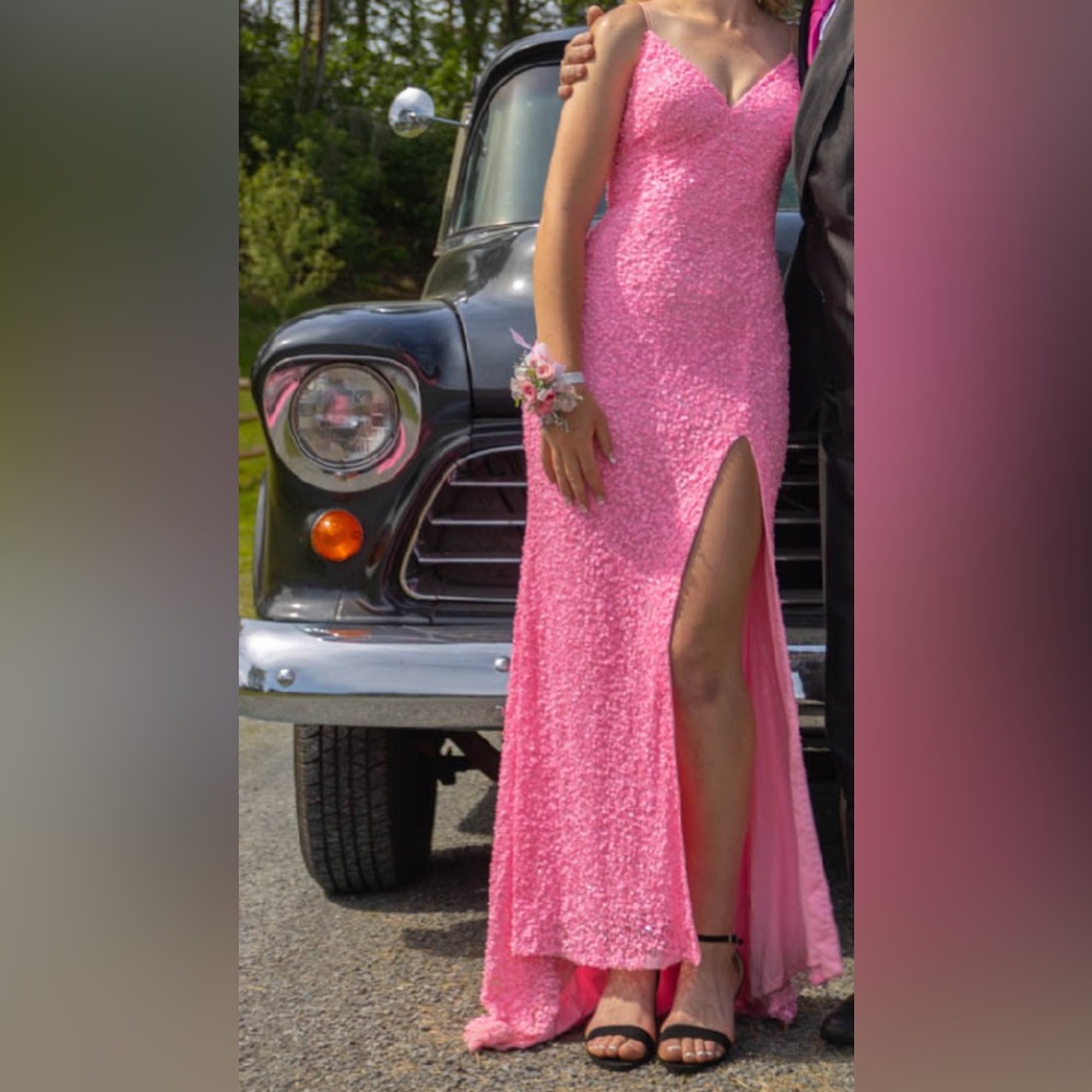 Pink Sherri Hill Prom dress size 4